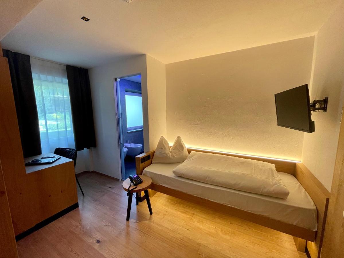 Hotel Des Alpes 3*
