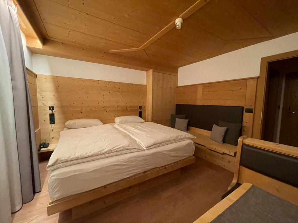 Hotel Des Alpes