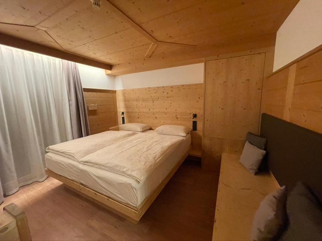 Des Alpes Hotel